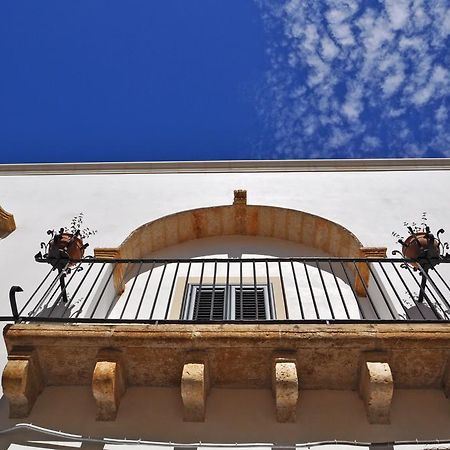 Palazzo Vaglio Alliste Exterior foto