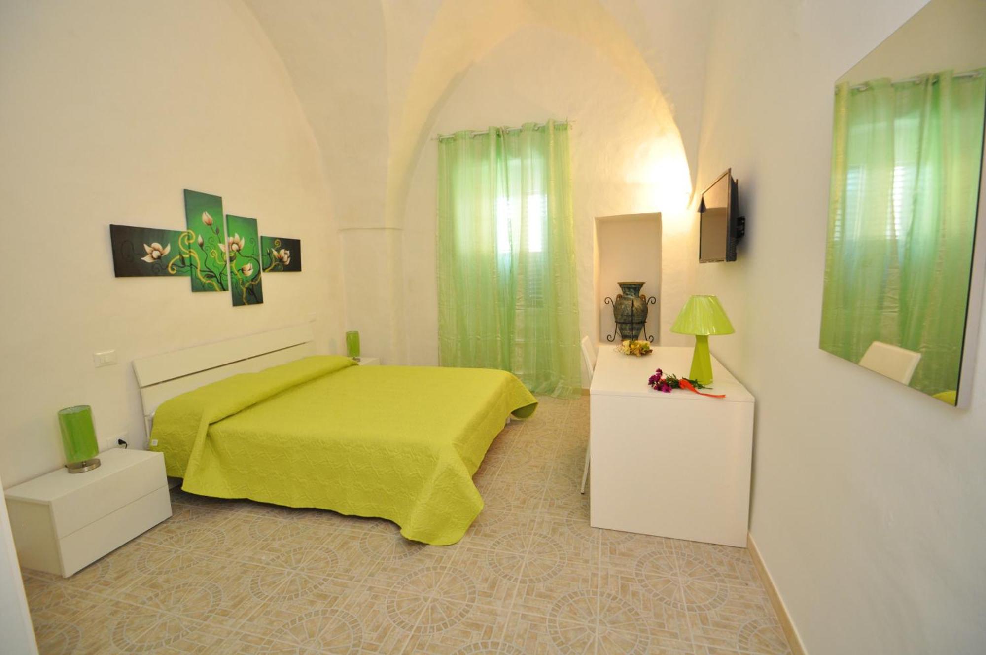 Palazzo Vaglio Alliste Quarto foto
