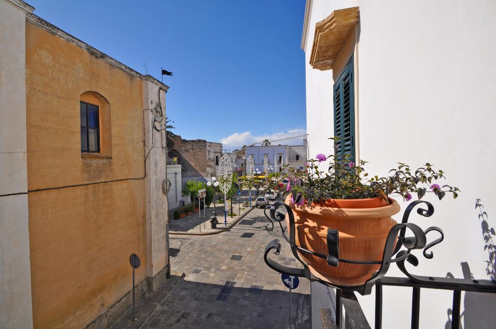 Palazzo Vaglio Alliste Exterior foto