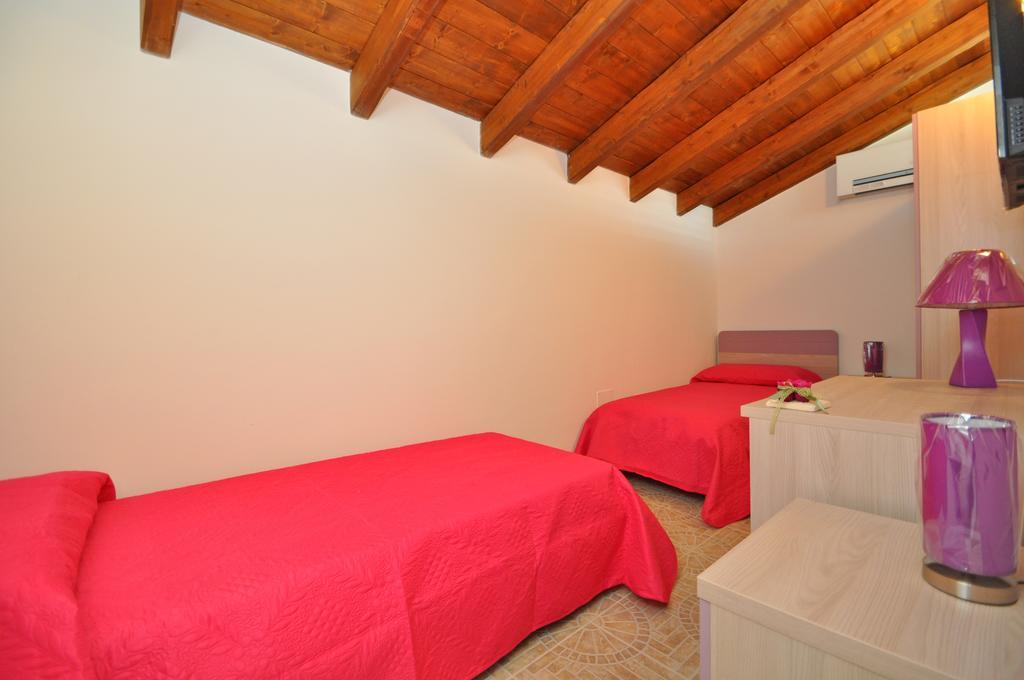 Palazzo Vaglio Alliste Quarto foto